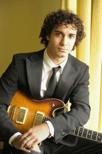 伊莱耶斯·加贝尔的照片