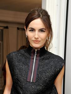 卡米拉·贝勒的照片