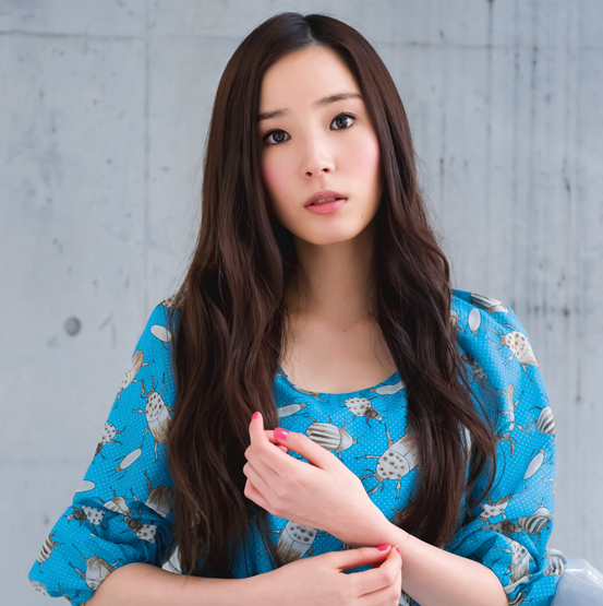 莲佛美沙子的照片