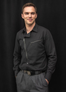 尼古拉斯·霍尔特的照片