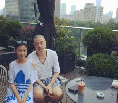 Papi酱结婚五年亲家没见过面,网友没吐槽还集体变柠檬精?