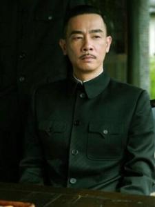 李炳君角色图片