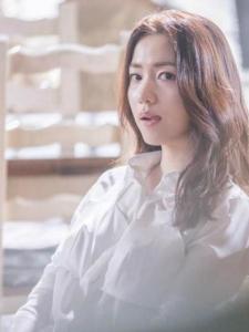 姜伊娜角色图片