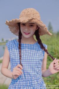 好想和你在一起里的戚年角色剧照