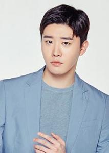 要一起过吗?里的崔文植角色剧照