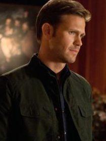 吸血鬼日记 第七季里的阿拉里克·萨尔茨曼角色剧照