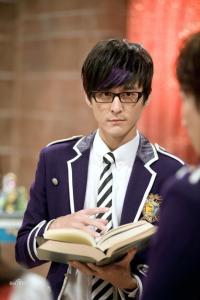 谜亚星 角色图片