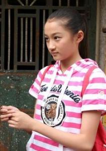 小姑娘角色图片